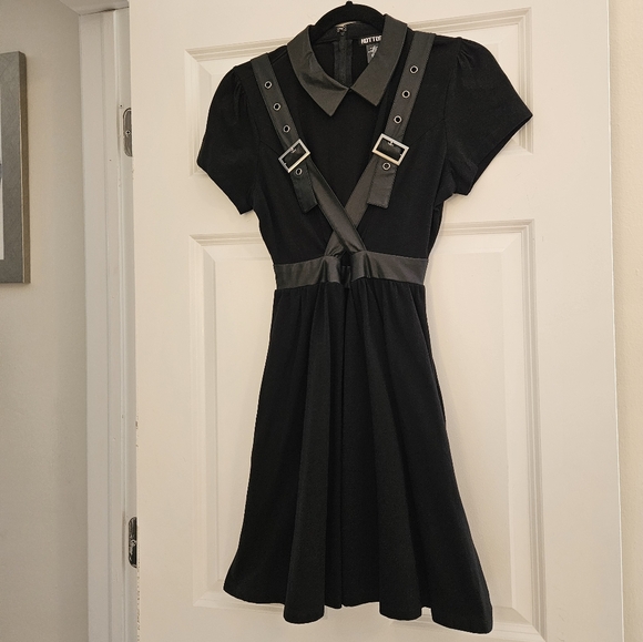 Hot Topic Dresses & Skirts - EUC Hot Topic black industrial-style dress, Women's Size M